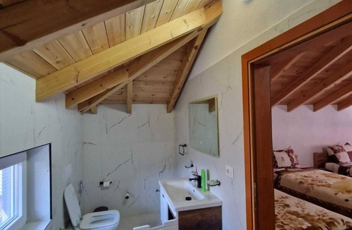Kala e Dodes House | Guest House Korabi