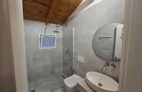 Qazim Pali House | Guest House Luiza