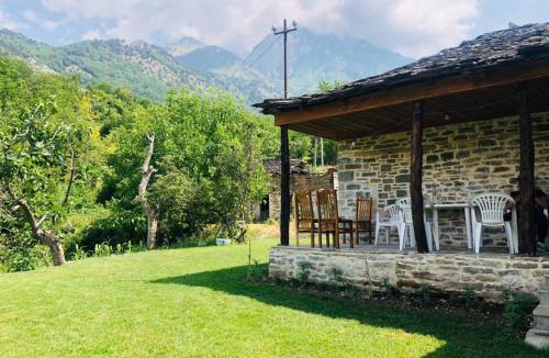 Berat House | Guest House Qafe Dardha - Tomorr National Park