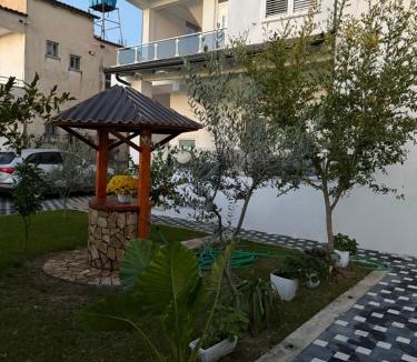 Kamez House | Guest House White Villa