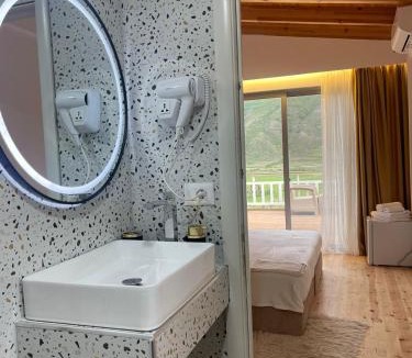 Fushebardhe House | Guest-Room Zoi&Teri