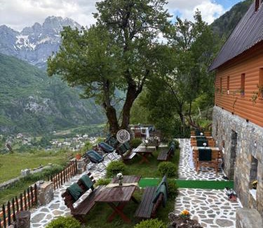 Shale House | Guesthouse Bec Villi