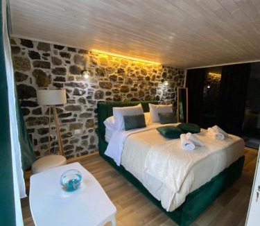Shale House | Guesthouse Bec Villi