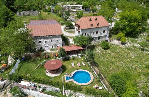 Shale House | Guesthouse Bjeshka-11