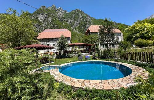 Shale House | Guesthouse Bjeshka-12