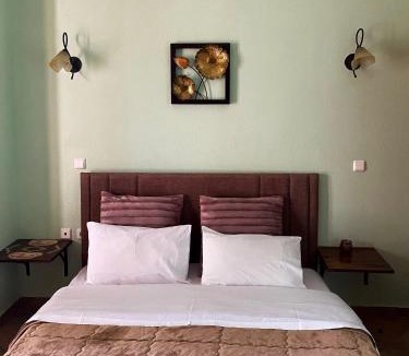Lithotopos House | Guesthouse Kerkinitis