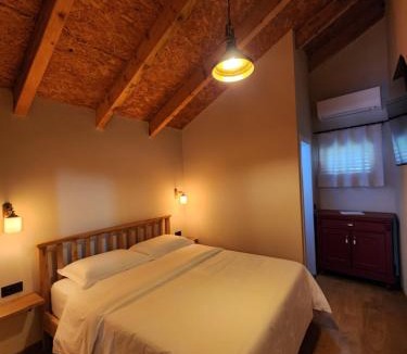 Fushebardhe House | Guesthouse Te Avllia