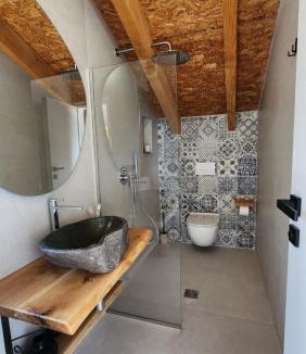 Fushebardhe House | Guesthouse Te Avllia