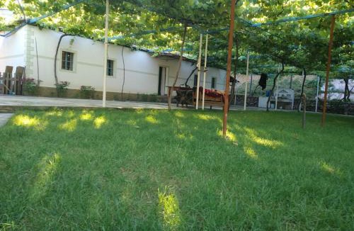 Sakës Hotel | Guesthouse zvina