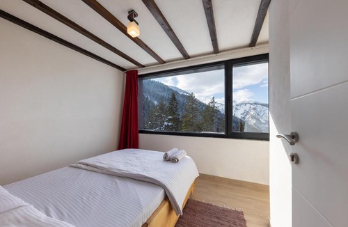Pejë Hotel | Guri i Kuq Hotel & Vila
