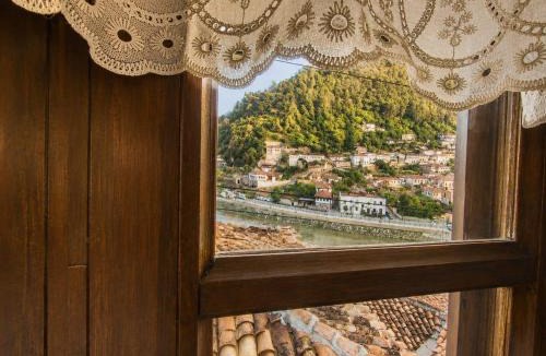 Berat House | Guva Stone House Mangalem
