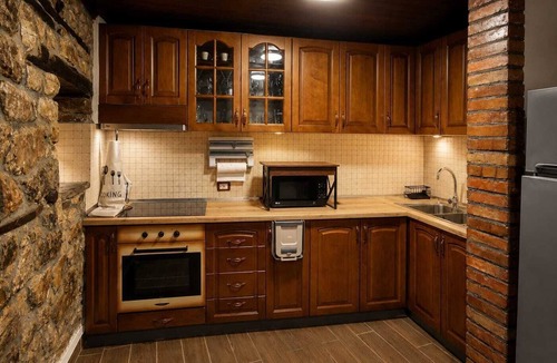 Berat House | Guva Stone House Mangalem
