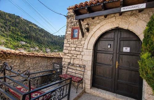 Berat House | Guva Stone House Mangalem