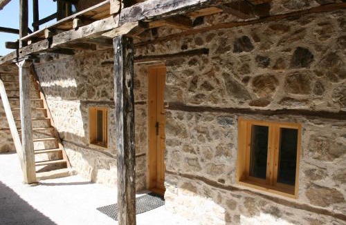 Smirë Apartment | Hangjik (Little Inn)