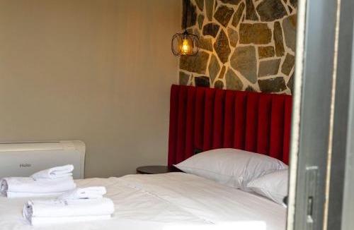Korce Hotel | Hani Gështenjave