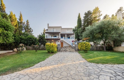 Corfu Town Apartment | Harmony Garden Suite near Corfu Town