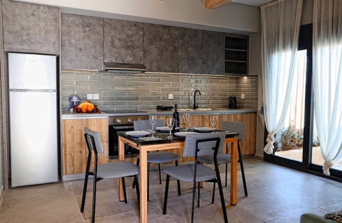 Malevizi Apartment | "Havana 3" Sea and Pool Apartment