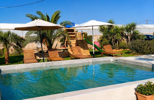 Gialos Apartment | Helen Beachfront Apartments