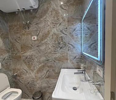 Sheqi i Vogel Apartment | Helix Apartments