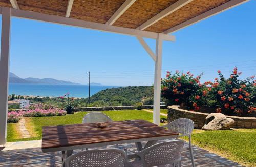 Pylos-Nestoras Apartment | Helona Houses