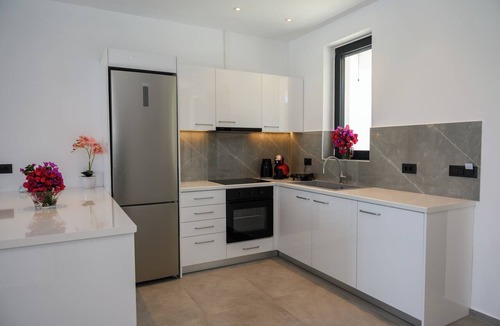 Limni Keri Apartment | Herodotos Luxury Pool Suite Aqua with Private Pool