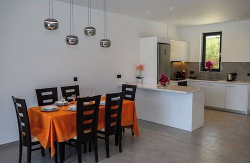 Limni Keri Apartment | Herodotos Luxury Suite Azure with Private Pool