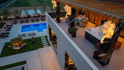 Rade Villa | HH Point Luxury Villas