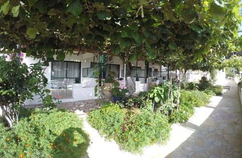 Perama Apartment | Hholiday home in Benitses