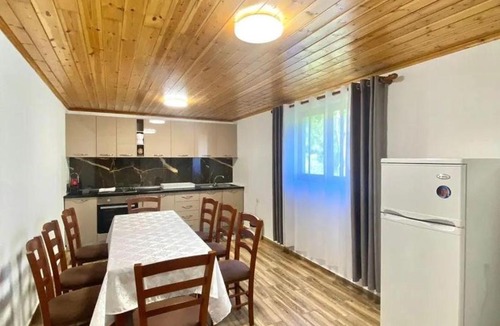 Okol House | HIGHLANDER HOUSE VERMOSH