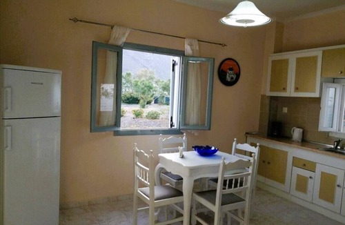 Fira House | Hilltop Serenity Villa, Beachside Sunrise Haven