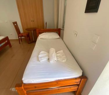 Himare Apartment | Himara's Village Room