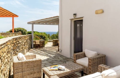 Agios Ioannis House | Holiday Home 'Anemologio 301 Tinos' with Sea View, Wi-Fi and Air Conditioning