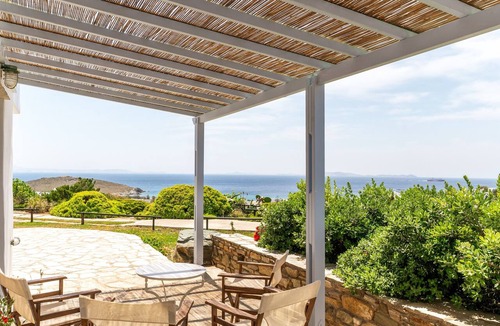 Agios Ioannis House | Holiday Home 'Anemologio 302 Tinos' with Sea View, Wi-Fi and Air Conditioning
