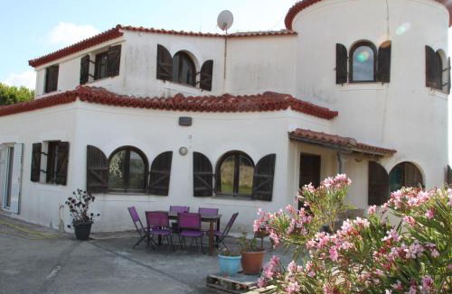 Pylos-Nestoras House | Holiday Home Charly Point Villa by Interhome