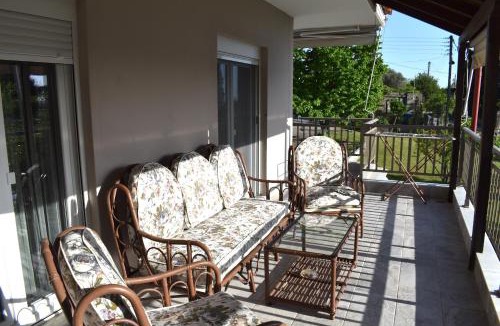 Nea Iraklia House | Holiday Home Close To The Sea