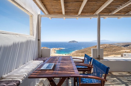 Serifos House | Holiday Home 'Kristina' with Sea View, Private Terrace and Air Conditioning