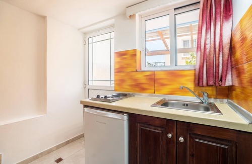 Livadia House | Holiday Home 'Olympus Tilos Apt Double A2 ' with Mountain View, Wi-Fi and Air Conditioning