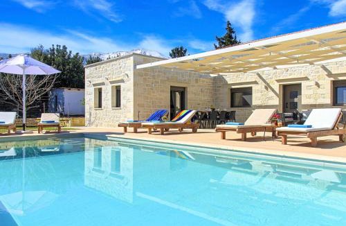 Apokoronas House | Holiday Home Orientem Villa Beheizter Pool by Interhome