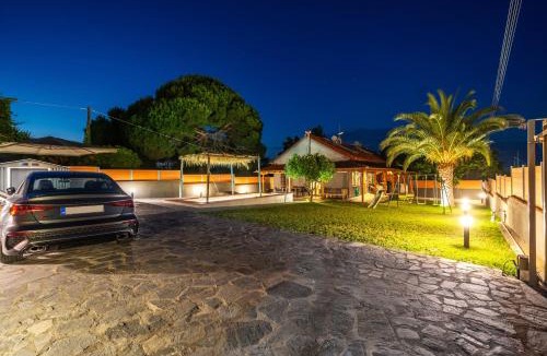Portes House | Holiday Home Potidaia