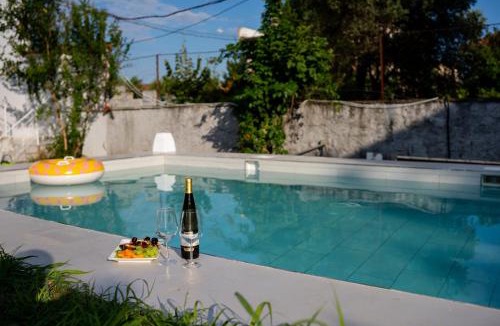 Shkoder House | Home in Shkoder with Outdoor Pool