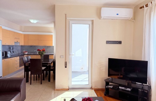 Durres Apartment | Home Sweet Home By The Sea in Durres 072