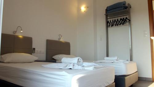 Ios Town Hotel | Homer's Inn Hotel