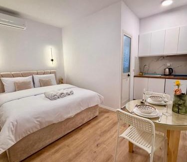 Permet House | Honey Hill Villa