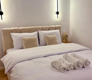 Permet House | Honey Hill Villa