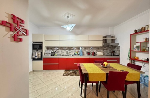 Tirana Apartment | Hora Apartment - Modern 1BR Near Tirana City Center, Fast Wi-Fi & Full Kitchen
