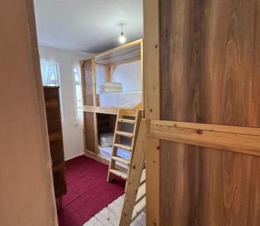 Pogradec Hostel | Hostel & Bujtina Darian