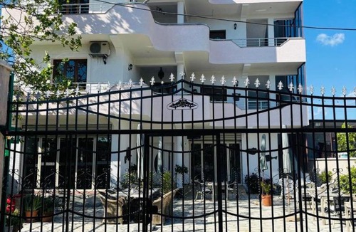 Shkoder Hostel | Hostel Calao