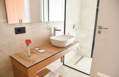 Kurbin Hotel | Hotel Albulena