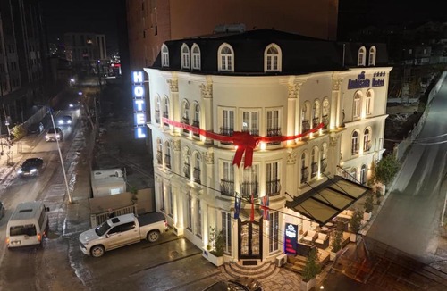 Paskuqan Hotel | Hotel Ambasada QTA