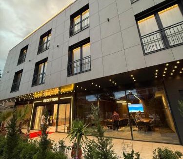 Mejë Hotel | Hotel Ari